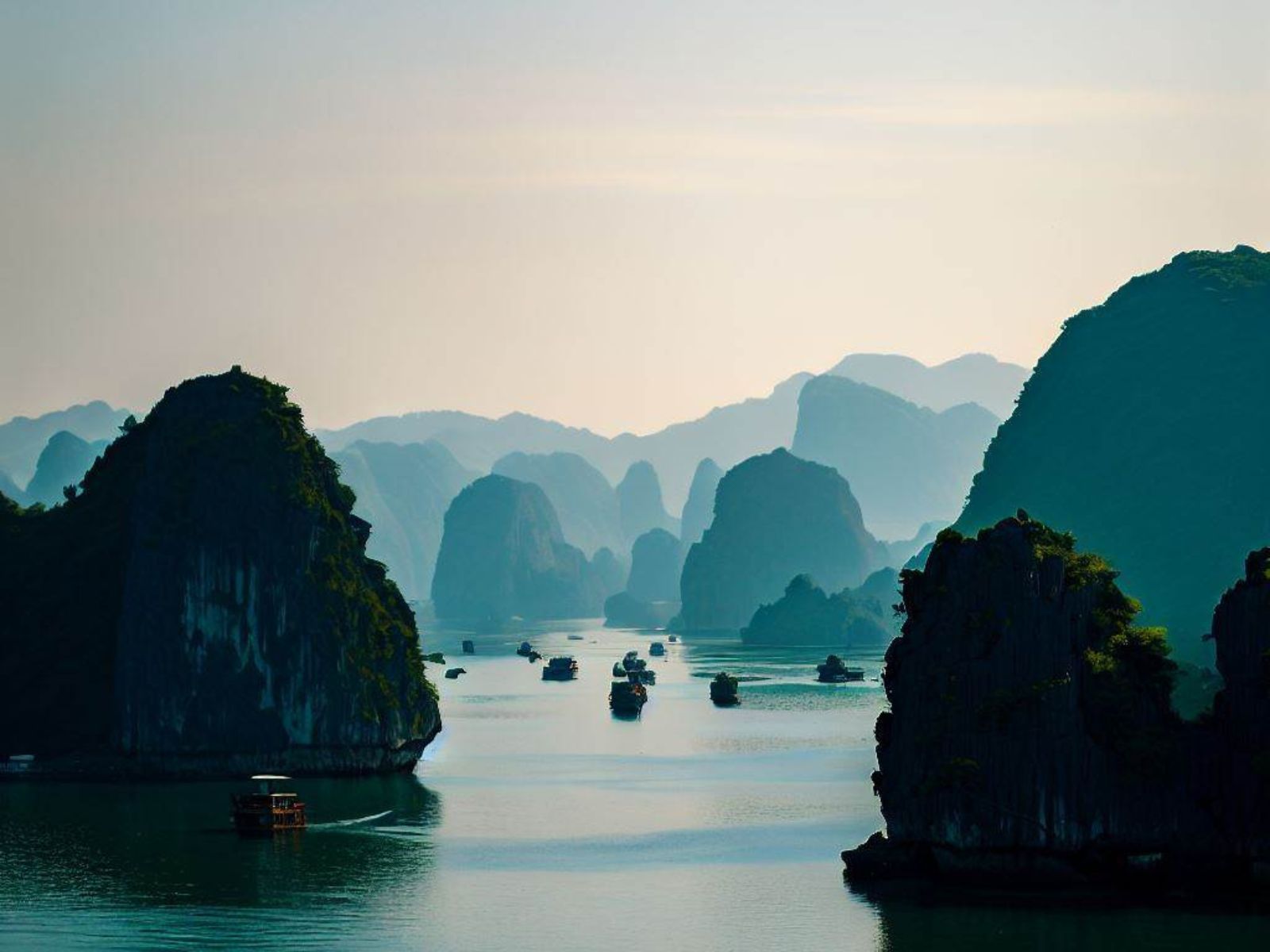 Halong Bay (Vietnam)